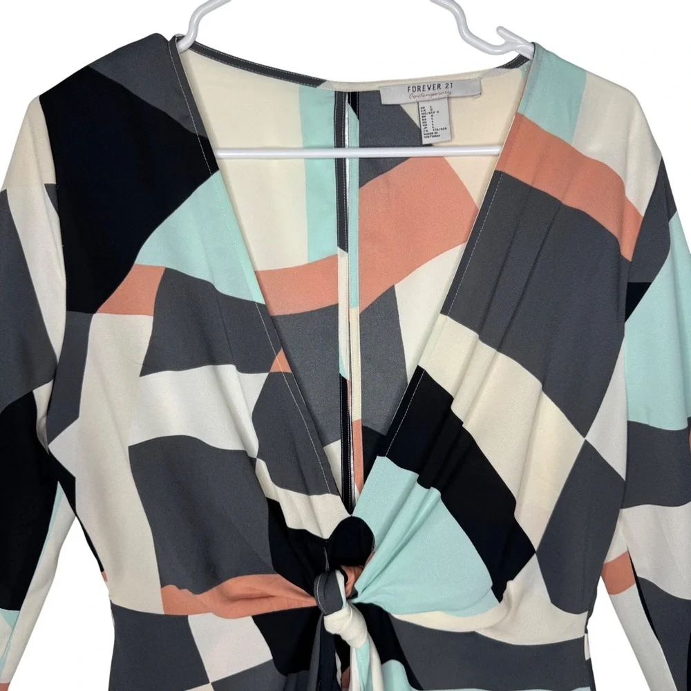 Forever 21 Geometric Color block Puff sleeves y2k baby doll Open back top sz L - Picture 2 of 9